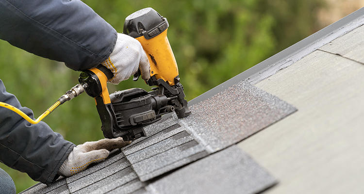 How to choose the right roofer.